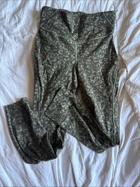 Lululemon 23” base pace leggings